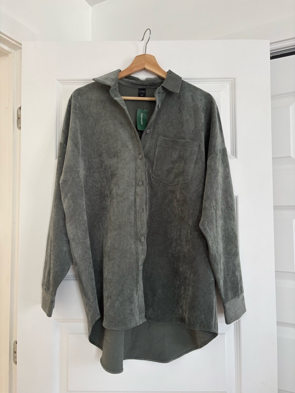 Simons Icone Corduroy Button-Up Shirt in Sage Green